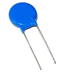 100pF 2000V 20% 7.5mm Ceramic Capacitor - Thumbnail